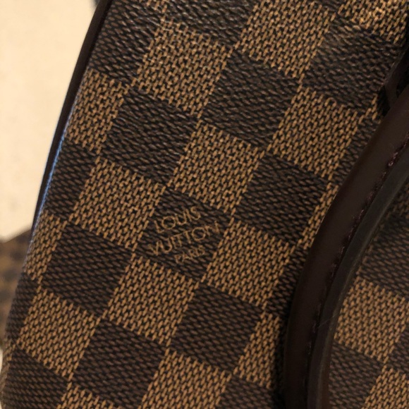 Checkered Louis Vuitton bag!! **great condition! - Picture 5 of 8
